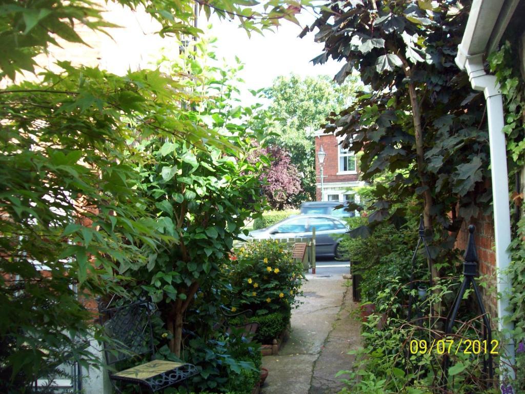 Minster Garth Guest House Beverley Exterior photo